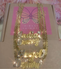 Load image into Gallery viewer, Amor Nameplate Necklace