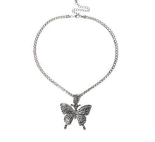 Load image into Gallery viewer, Butterfly Dainty pendant necklace
