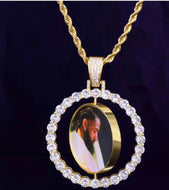 Rotating double sided photo pendant